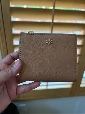 Tory Burch Cognac Leather Zip Around Card Wallet with Gold Logo